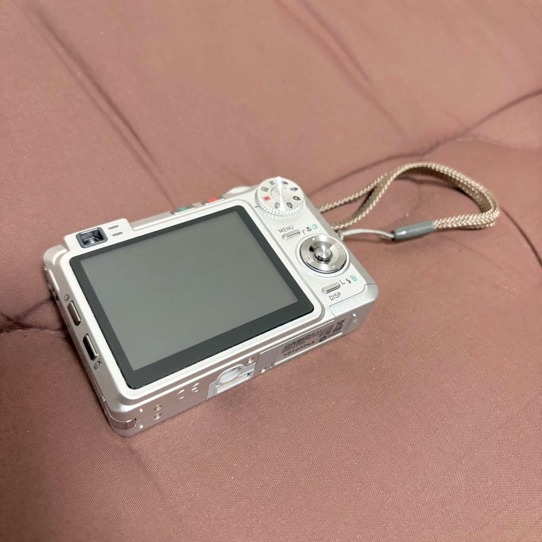【美品】CASIO★EXILIM★EX-Z750★シルバー★デジタルカメラ★