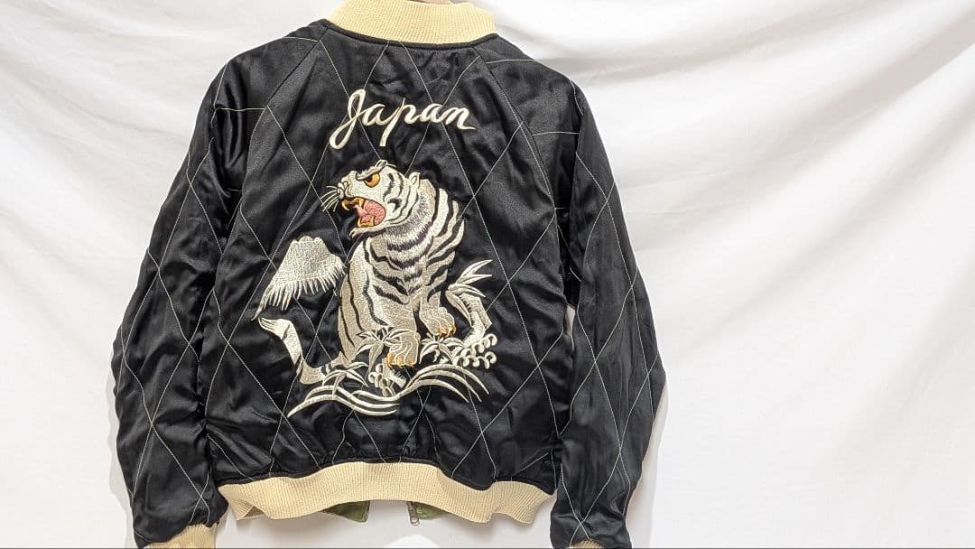 虎と龍　日本地図刺繍 オリーブグリーン スカジャン　リバーシブル