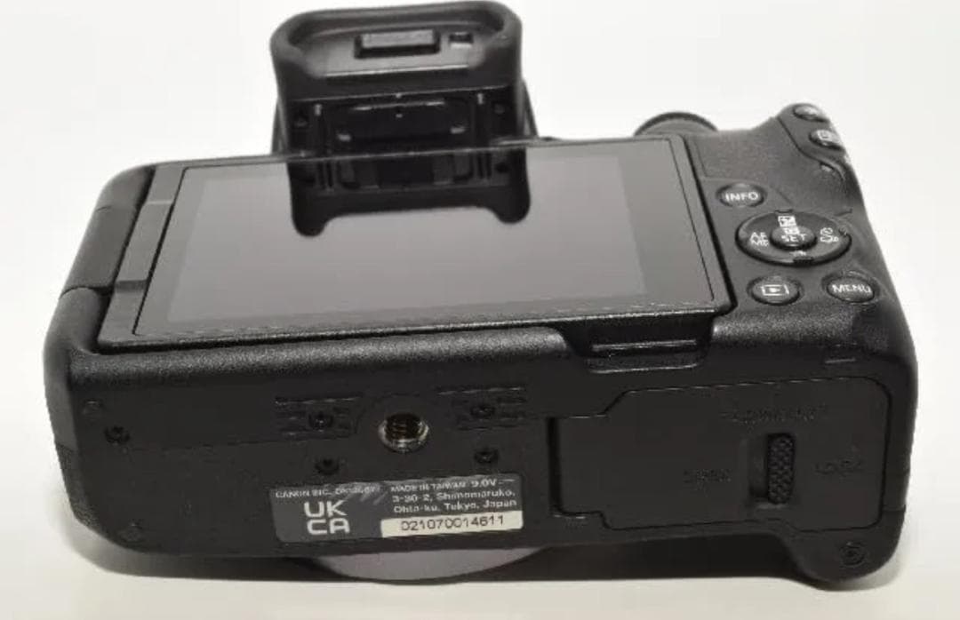 値下げ❗️✩極美品！ショット数1000枚未満のCanon最新モデル★