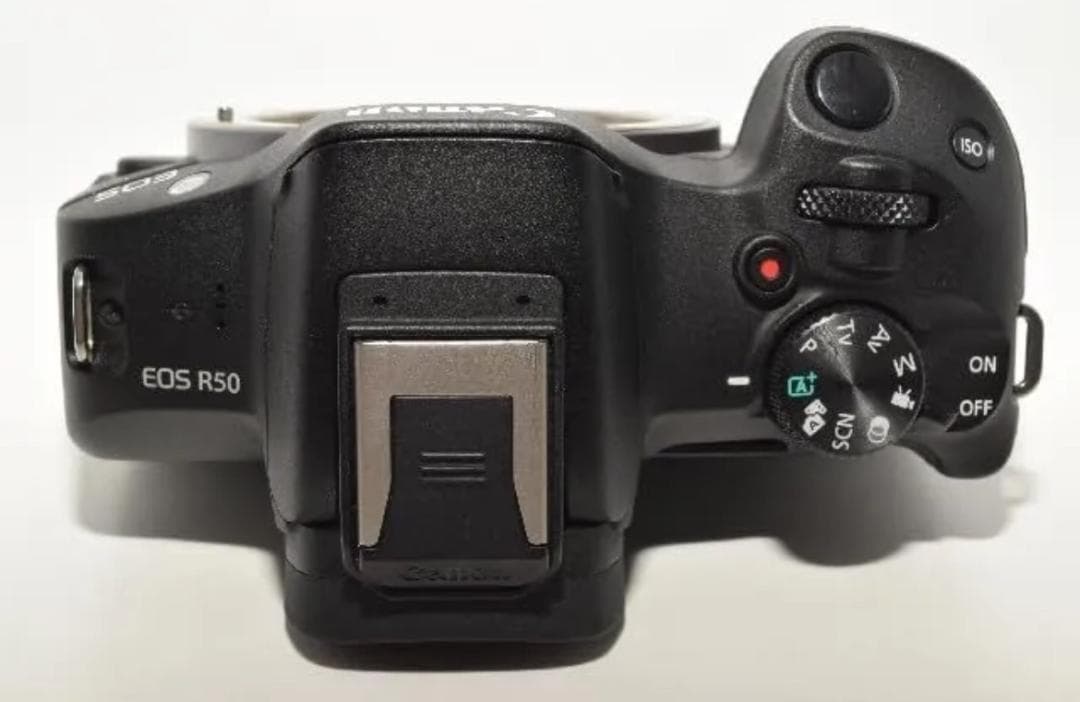 値下げ❗️✩極美品！ショット数1000枚未満のCanon最新モデル★