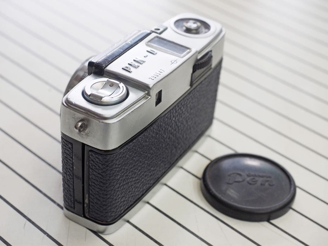 OLYMPUS PEN-D フィルムカメラ