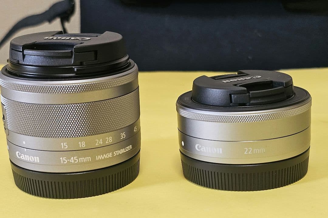 Canon EOS M ホワイト ミラーレスカメラ