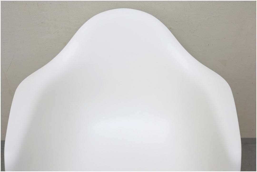 極美 ハーマンミラー イームズ プラスチック シェル アーム チェア DAW 白