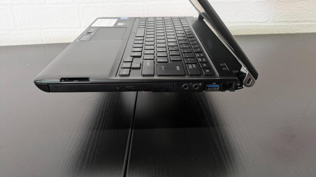 【最終値下品】dynabook 13.3型 SSD256GB Windows11