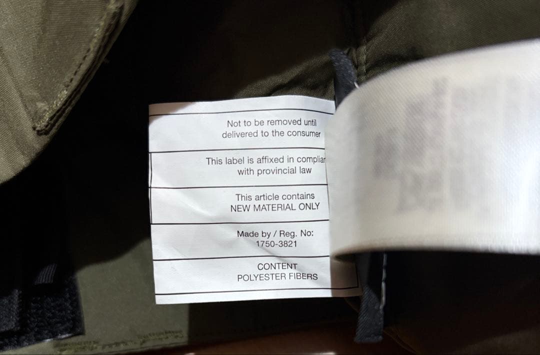 Patagonia スノーボードパンツ オリーブグリーン