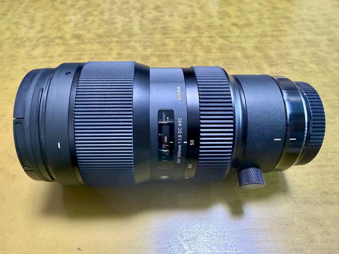 シグマ50〜100ミリF1.87ズームレンズ　CanonマウントHSM