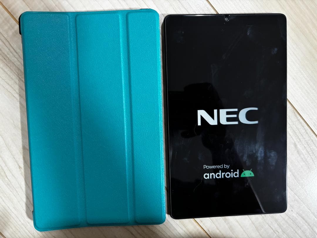 【ほぼ未使用/美品】LAVIE Tab 8HD2 カバー・保護シール付き