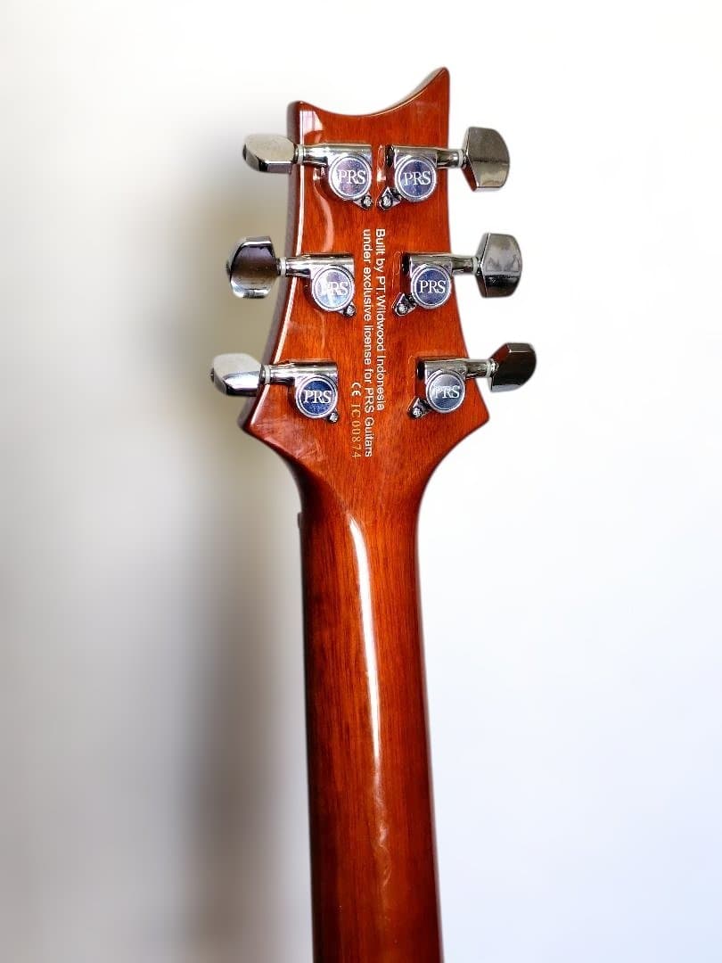 エレキ・ギター　PRS Santana