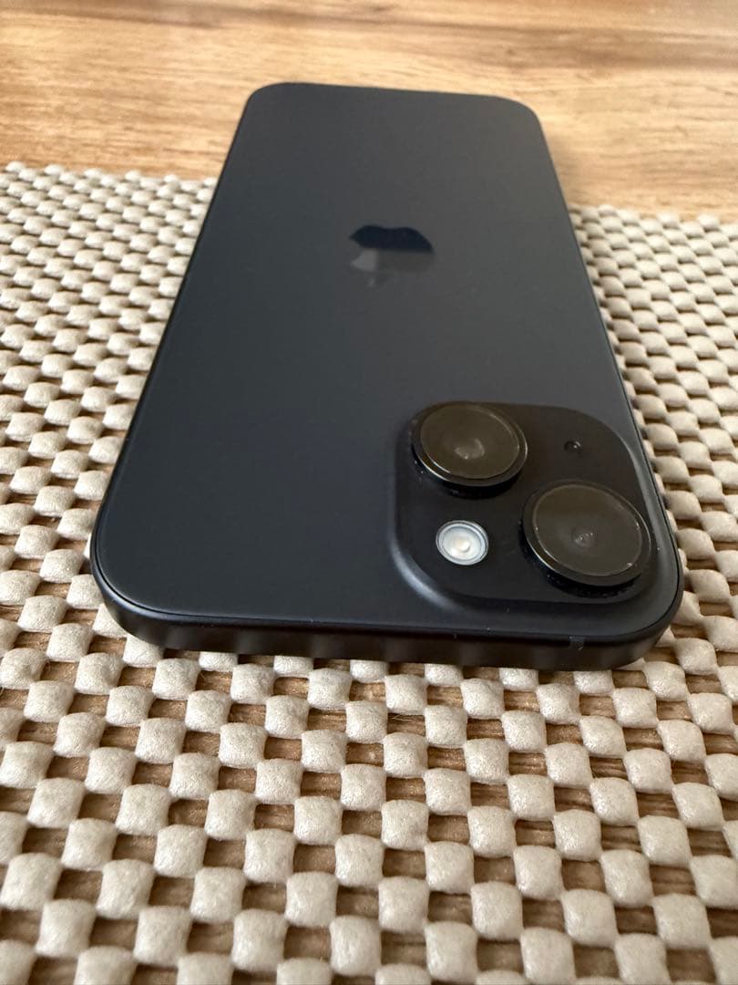 iPhone 15 ブラック　256GB