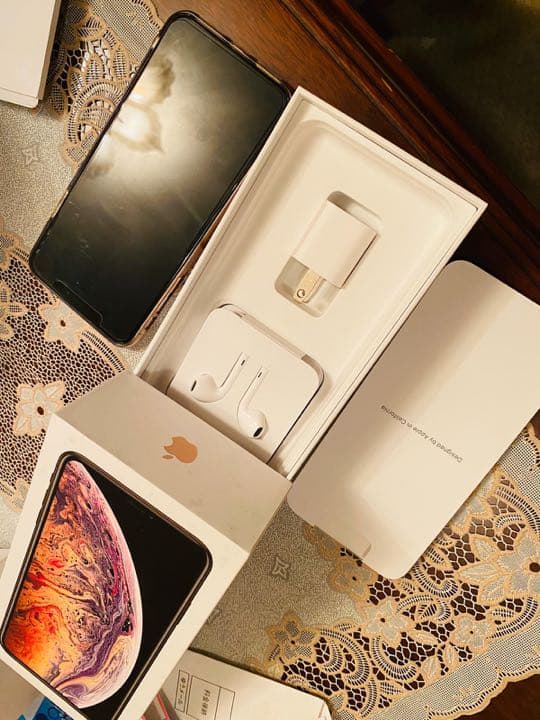 Apple iPhone XS Max 256GB simフリー