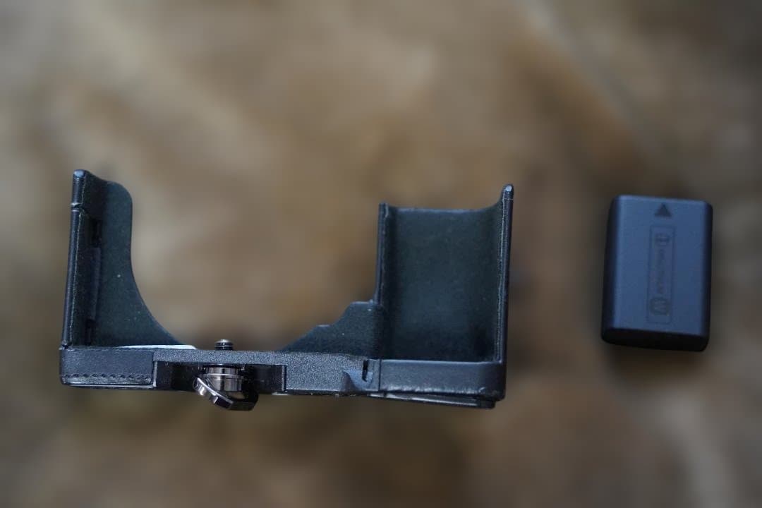 SONYα6000ボディ　＆　純正ボディケース