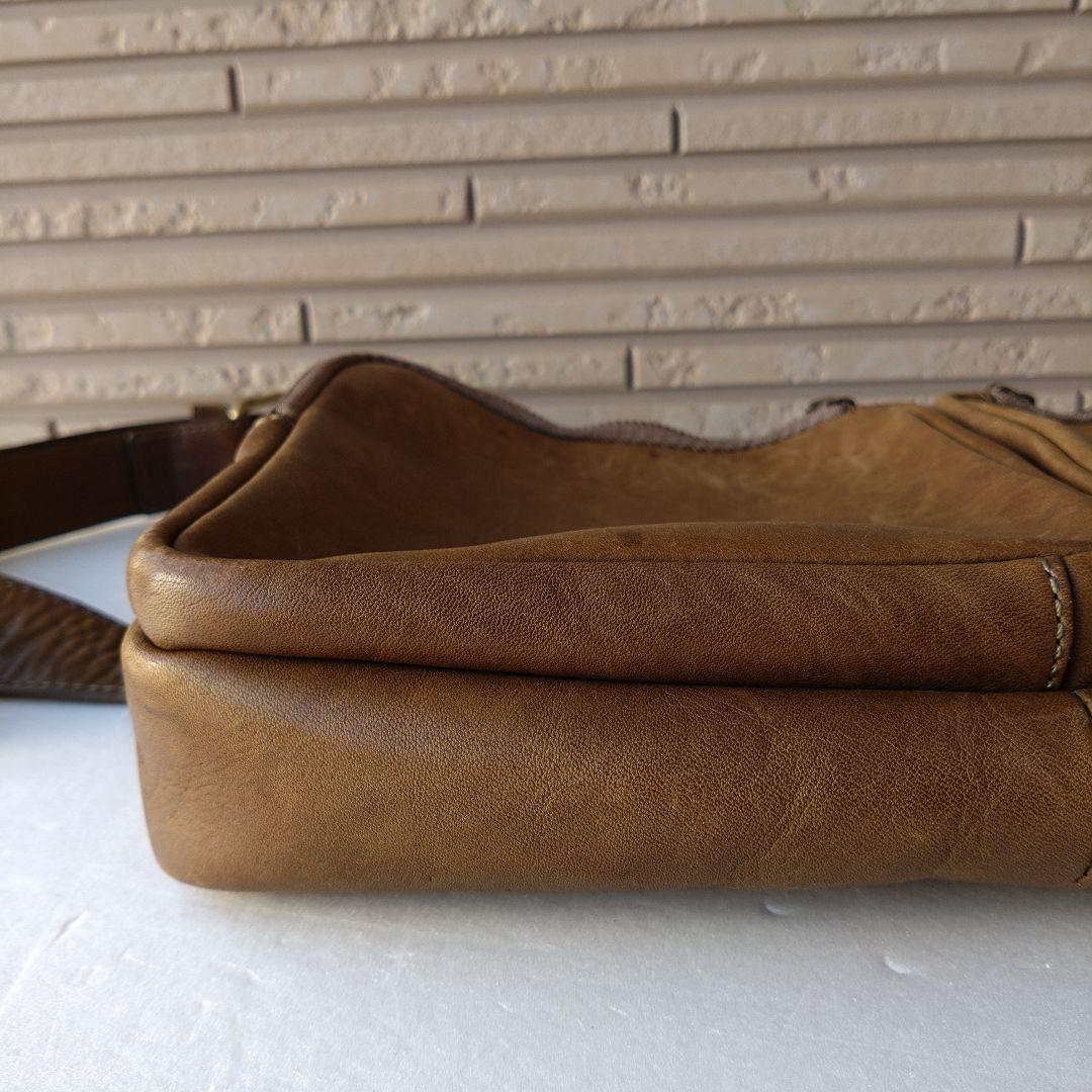 土屋鞄　ビークル　トリジップ　ボディバッグ　ウエストバッグ　ショルダーバッグ