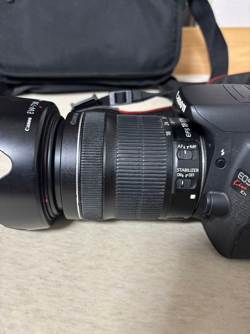 Canon EOS Kiss X7i デジタル一眼レフカメラ