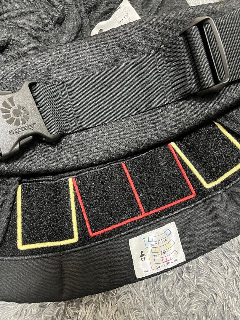 未使用　タグ付き　エルゴベビー　オムニブリーズ　ブラック