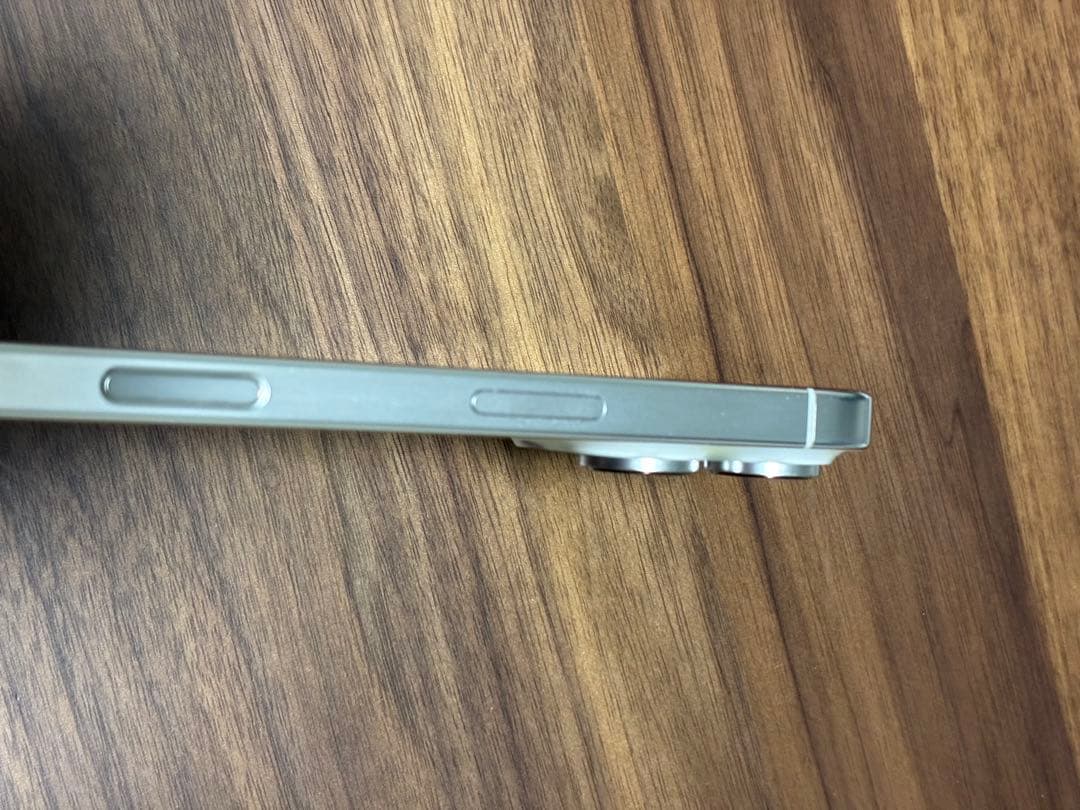 スマートフォン本体 J