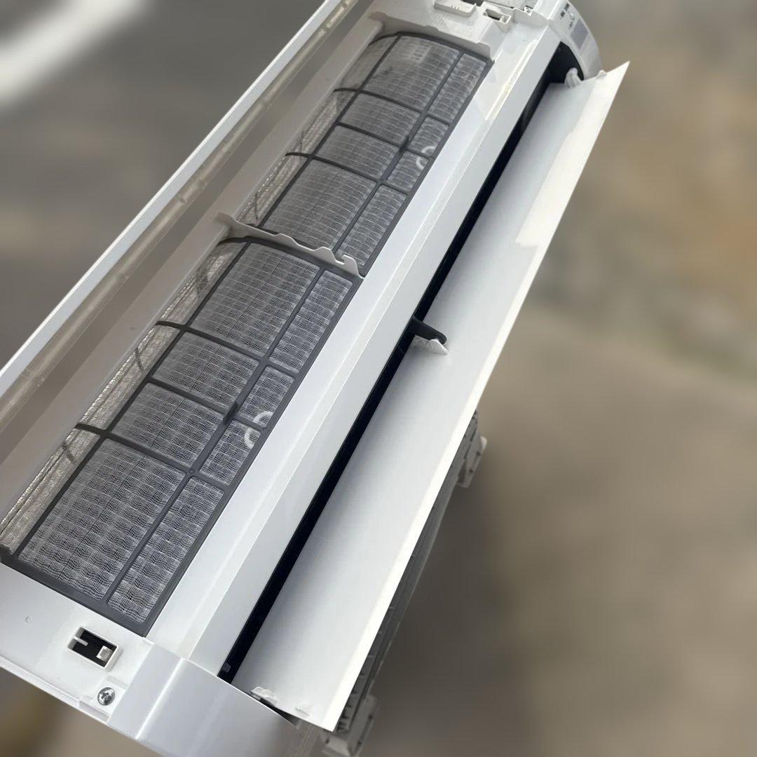 HITACHI ルームエアコン おもに6畳用 RAS-AJ22L 2021年製