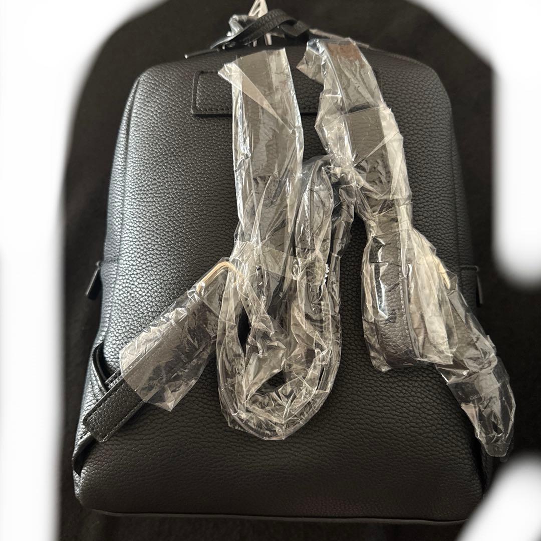 agnis b. ブラックリュック