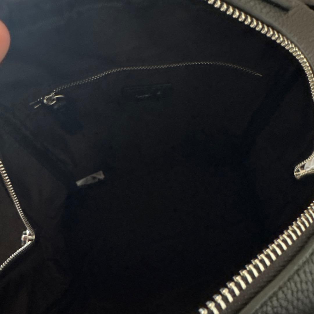 agnis b. ブラックリュック