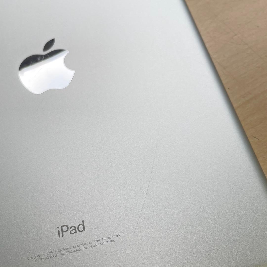 iPad 第6世代　A1893　Wi-Fiモデル　シルバー　32GB 美品#5