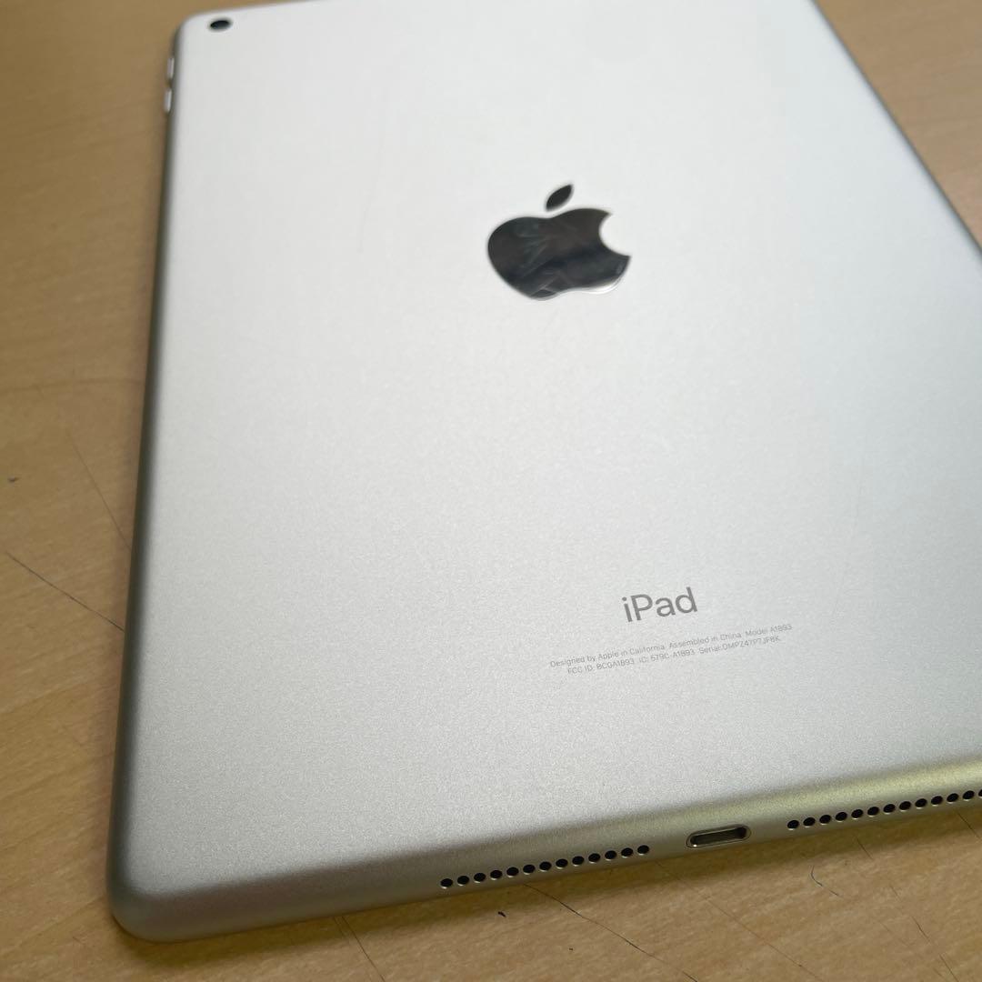 iPad 第6世代　A1893　Wi-Fiモデル　シルバー　32GB 美品#5