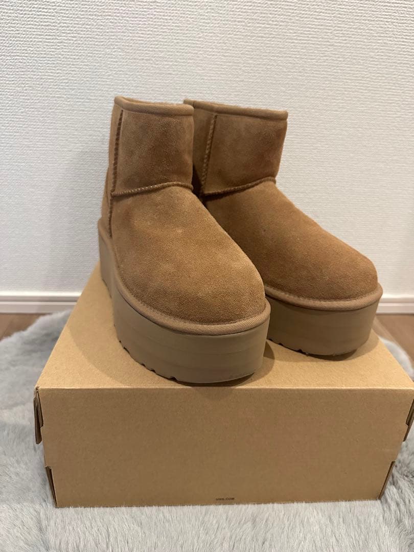 正規品　UGG アグ　厚底　クラシックミニ　24 チェスナット　ベージュ