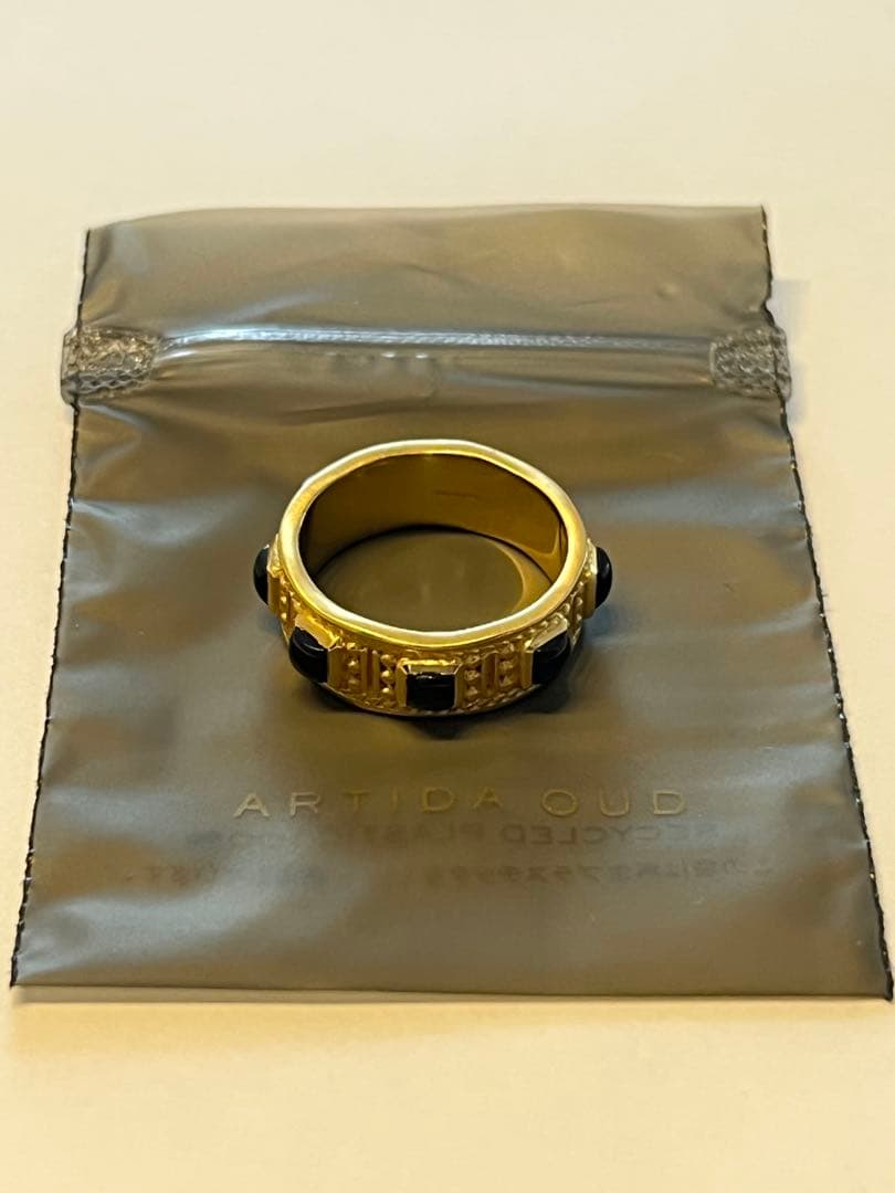 ARTIDA OUD(アルティーダ ウード)／スクエアオニキス ゴールドリング