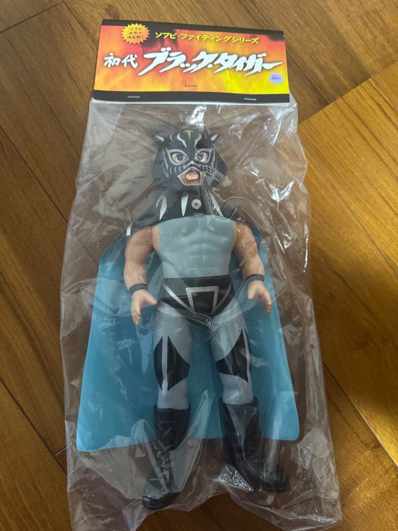 ソフビ・ファイテングシリーズ　初代ブラックタイガー
