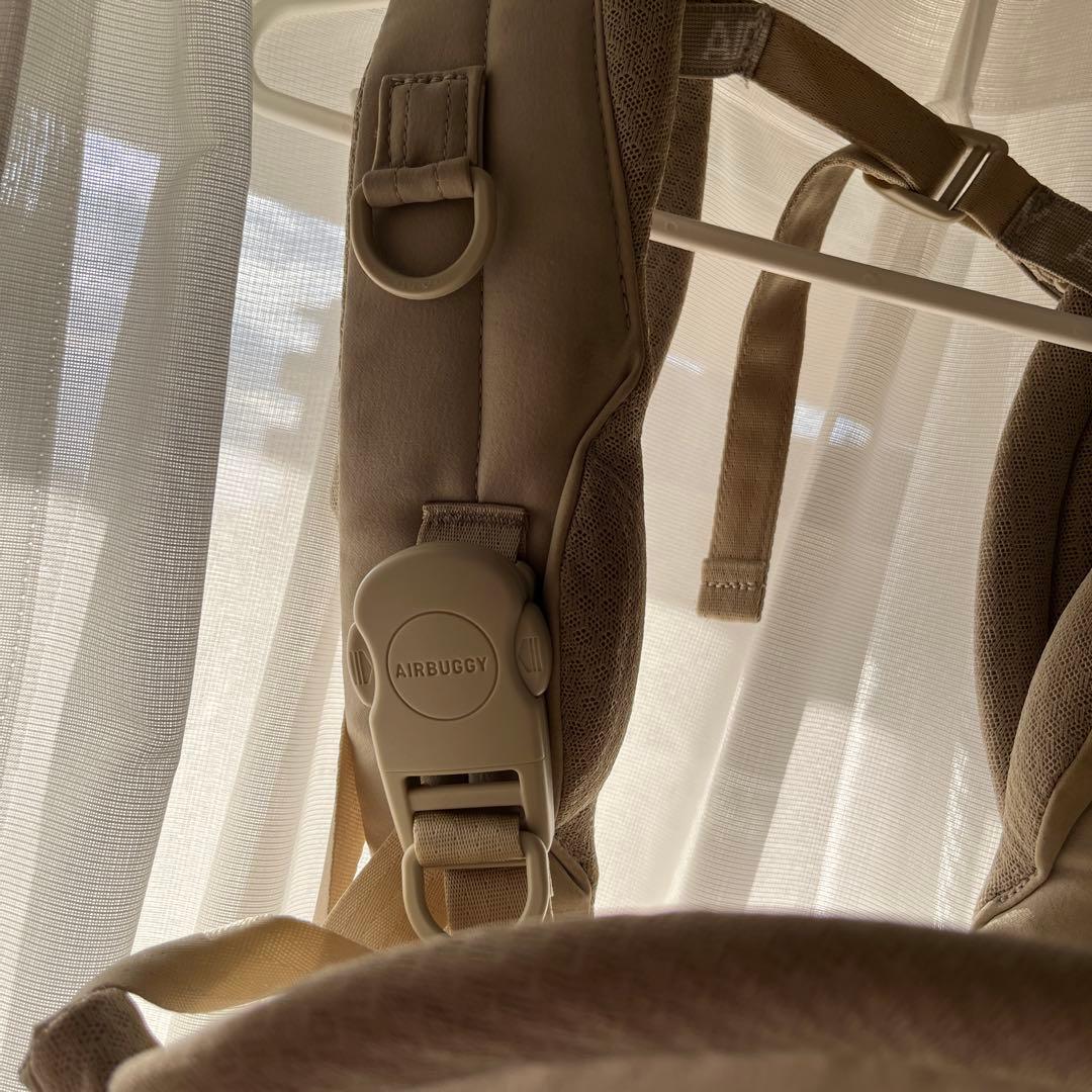 AIRBUGGY 抱っこ紐 ベージュ 収納ポケット付き