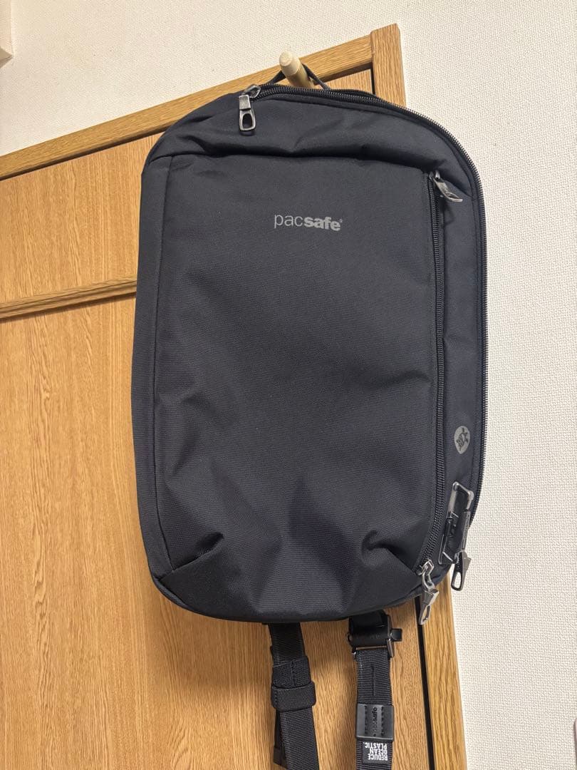 Pacsafe V テックスリング ジェットブラック