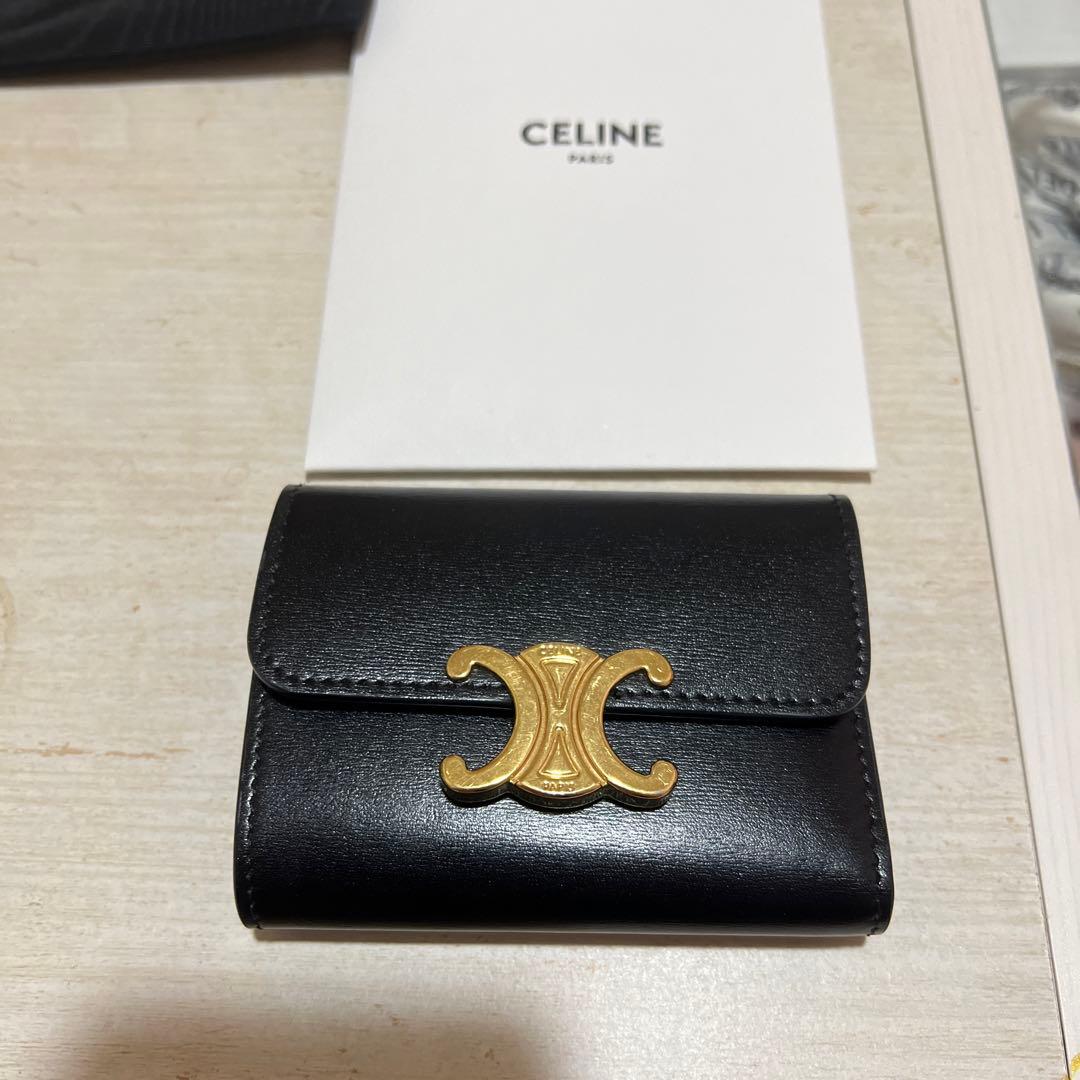 CELINE ブラック 三つ折り財布　（説明文お読みください）