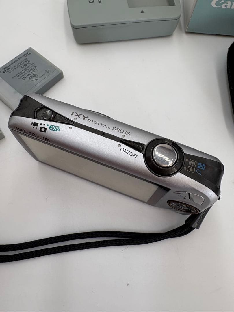 【美品】Canon IXY930IS デジタルカメラ シルバー