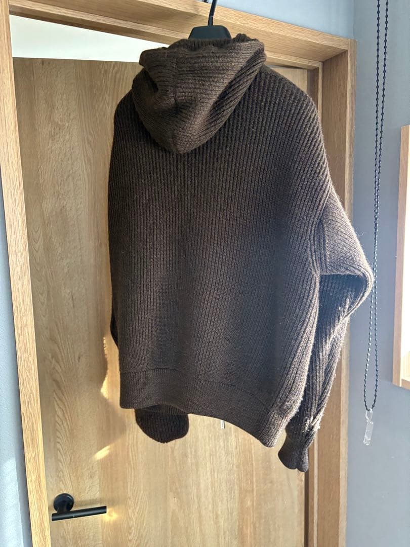 ば*あ様 JACQUEMUS ブラウン フード付きセーター