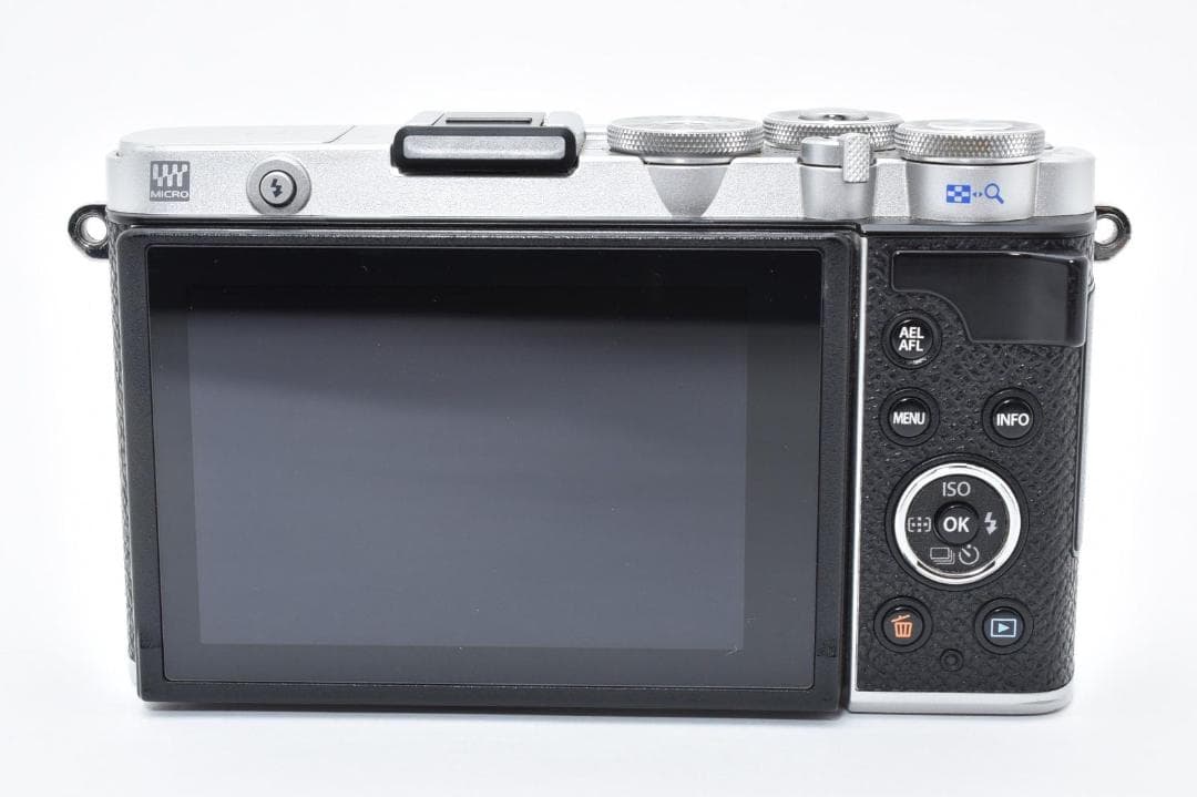 美品 OM SYSTEM PEN E-P7 ダブルズームキットショット数606回