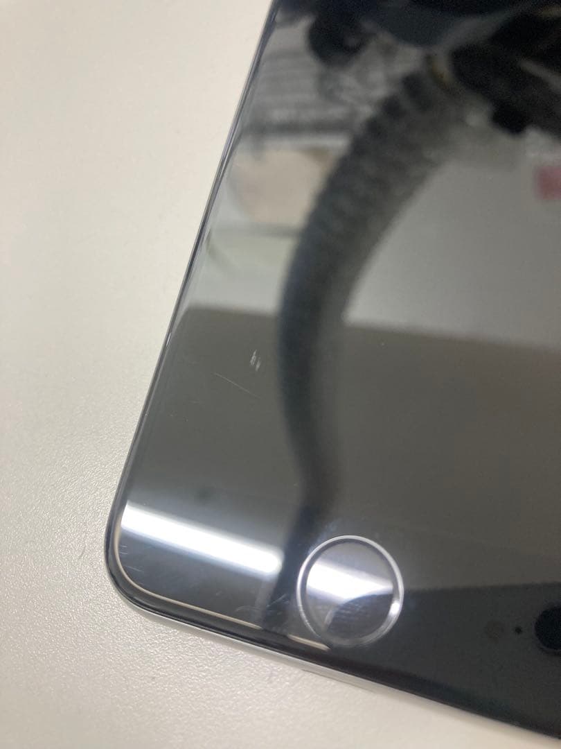 iPhone SE2 64GB ホワイト　SIMフリー　K1971