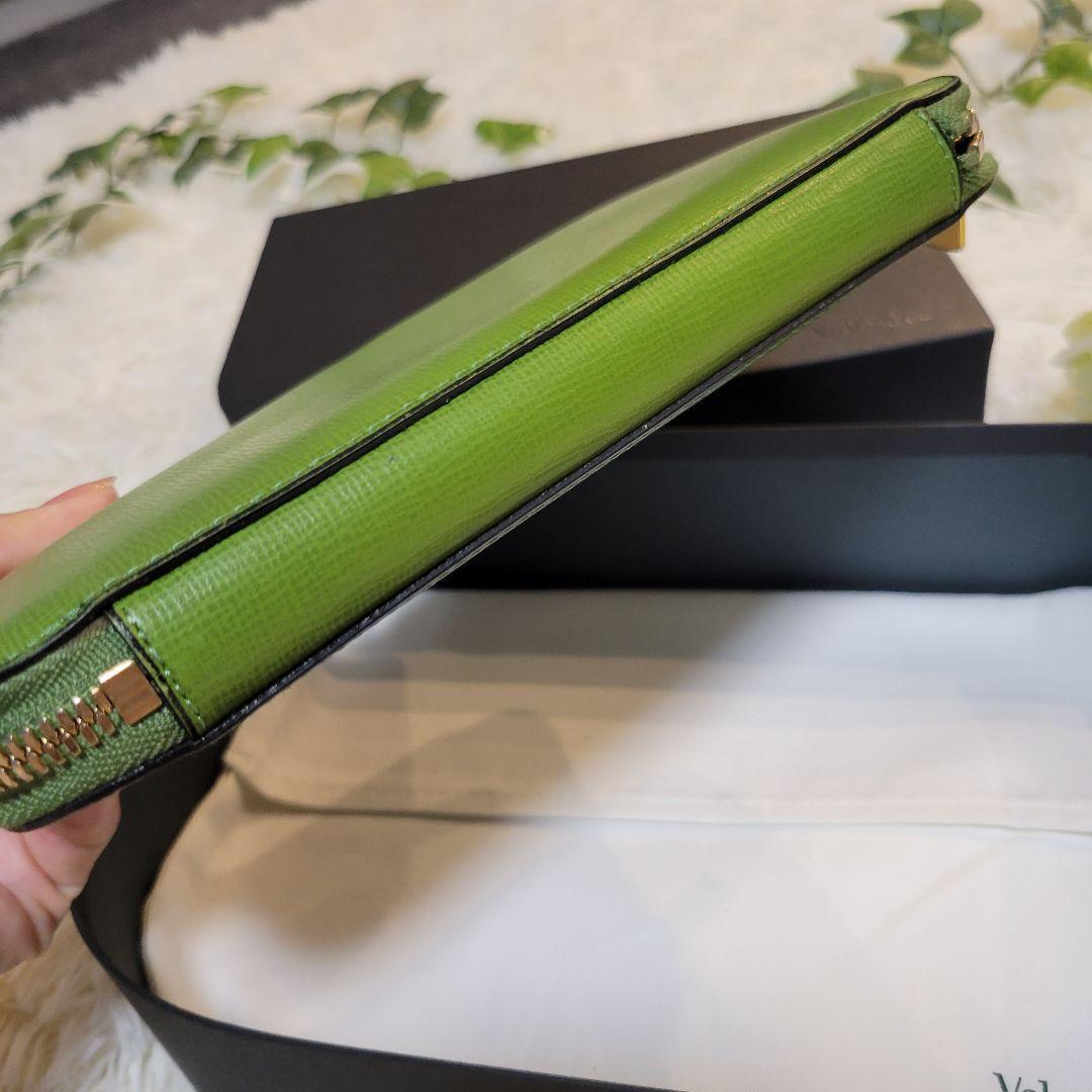 ヴァレクストラ　グリーン　チェーン　長財布　ウォレット　サイフ