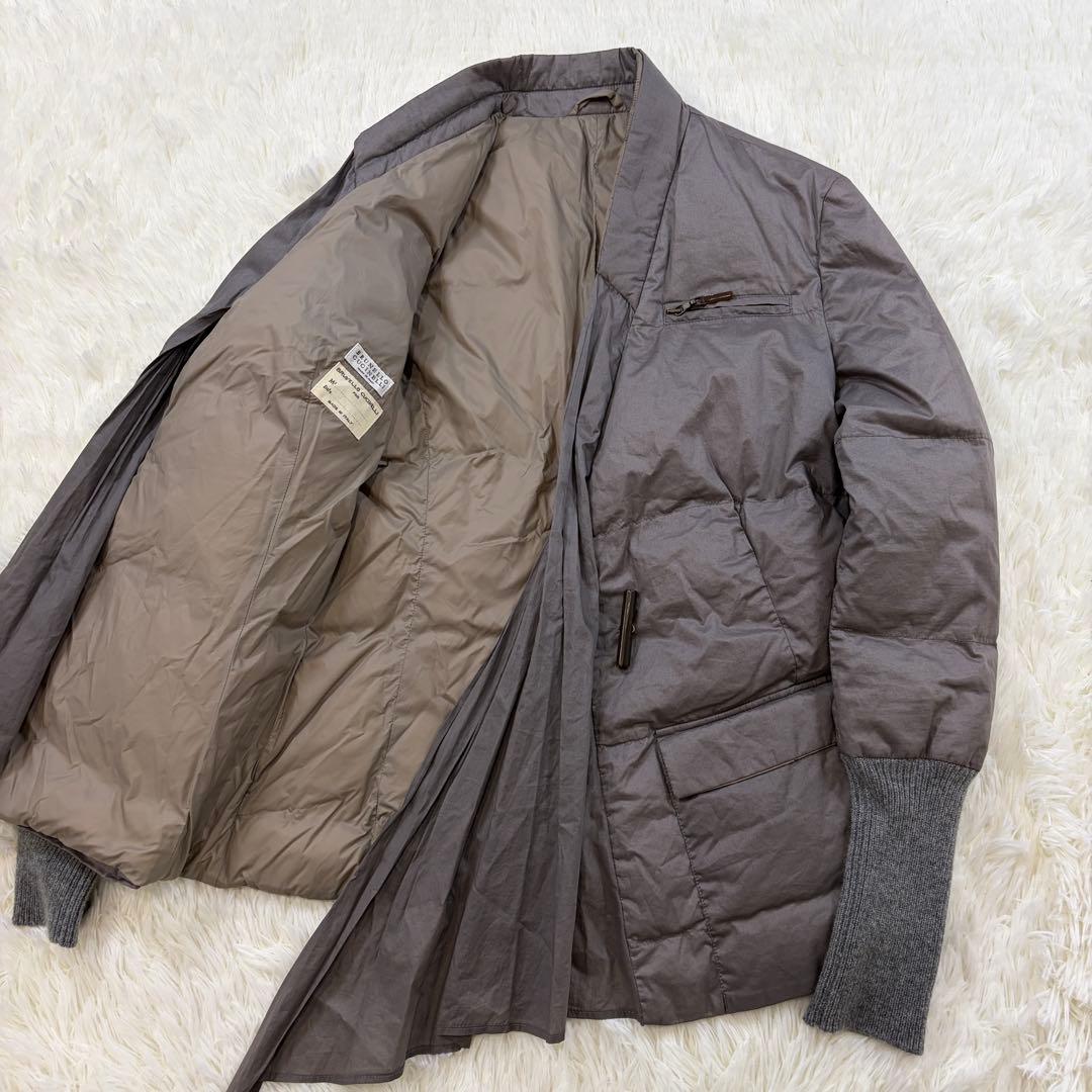 ブルネロクチネリ ショールカラー ライトダウンジャケット リブニット グレージュ
