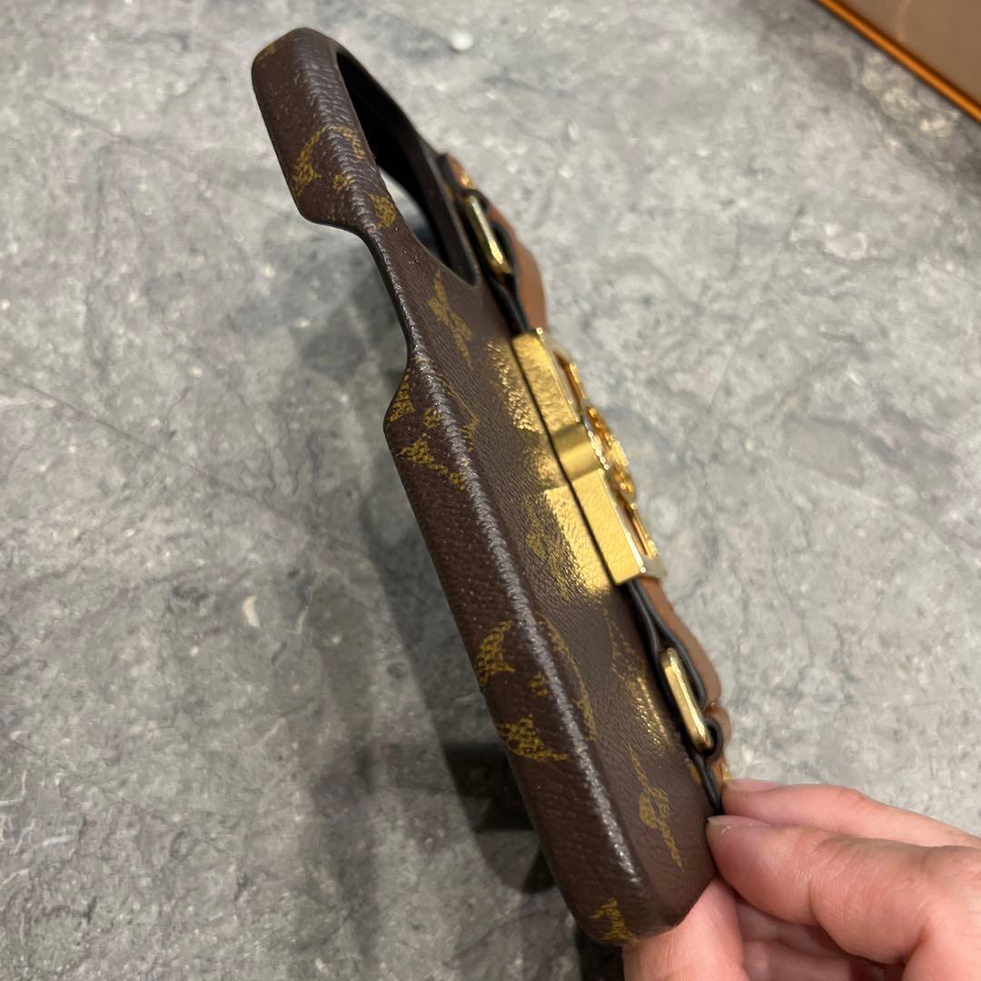 LOUIS VUITTON ドーフィヌスマホケース 13proす