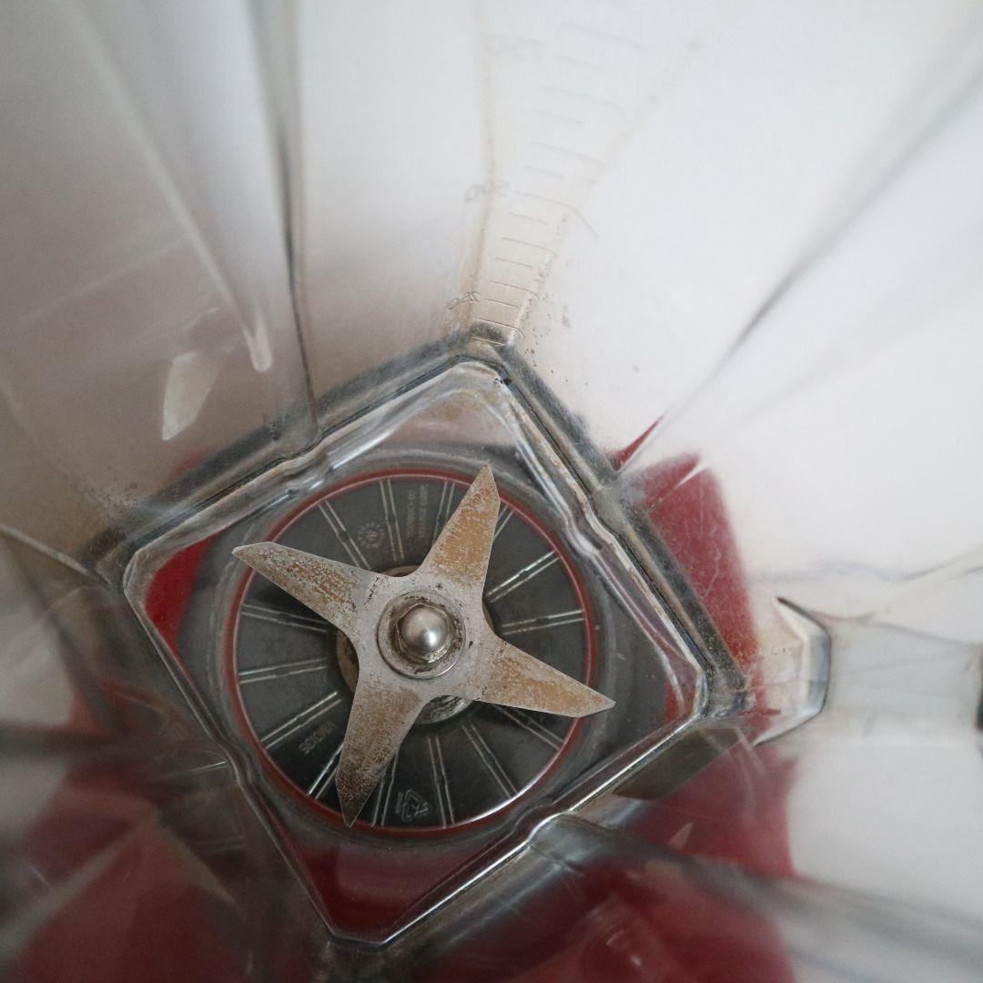 Vitamix VM0111 レッド 900W ミキサー