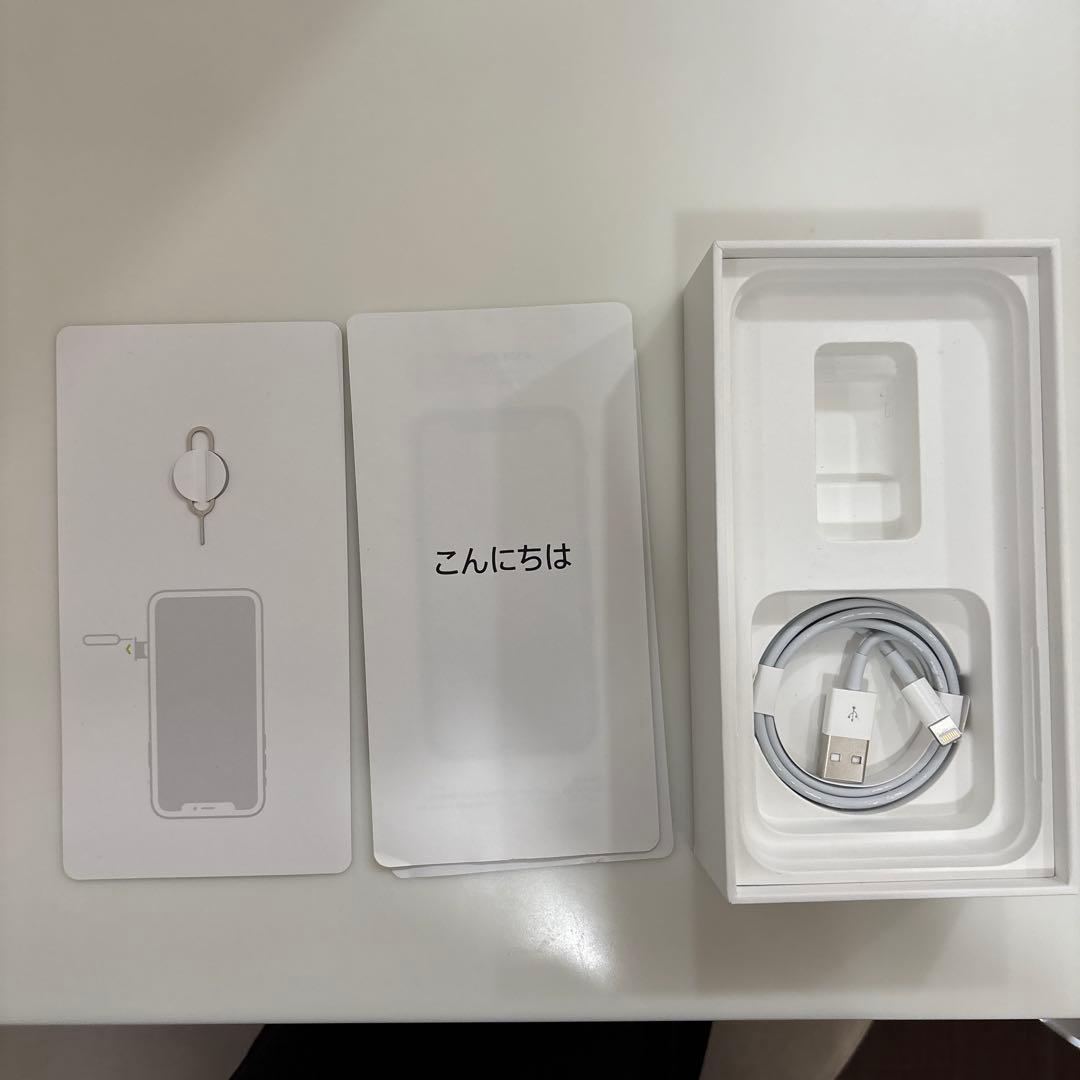 iPhone XR 裏にひび割れあり