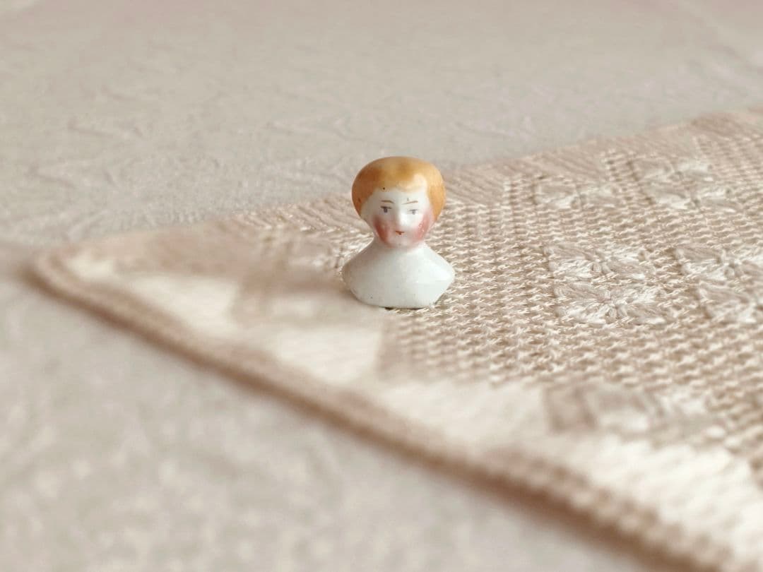 * vintage doll's head ୨୧ ブロンスの髪チャイナヘッドさん