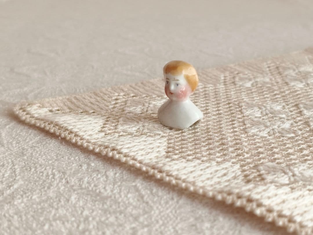 * vintage doll's head ୨୧ ブロンスの髪チャイナヘッドさん