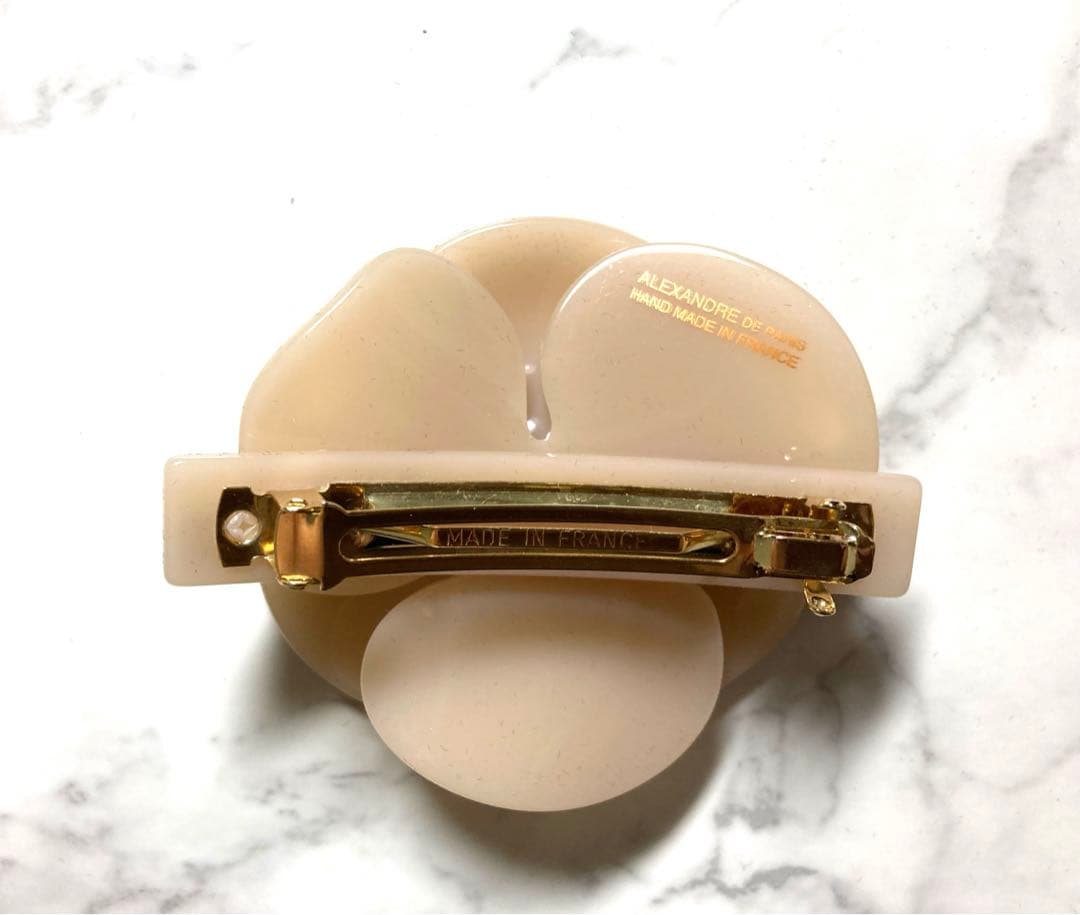 【最終値下げ】アレクサンドルドゥパリ カメリアバレッタ（6㎝）　ベージュ