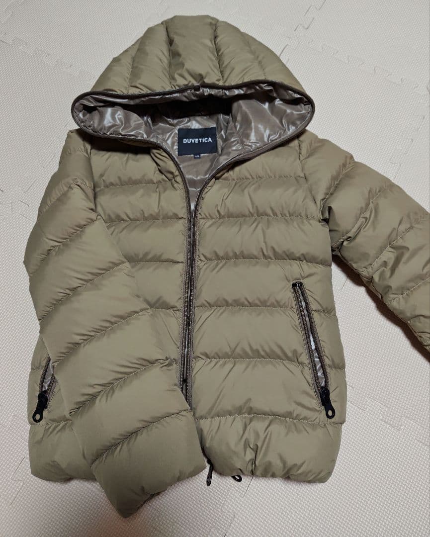 デュベティカ　DUVETICA　THIASEI　ティアセイ　ダウンジャケット