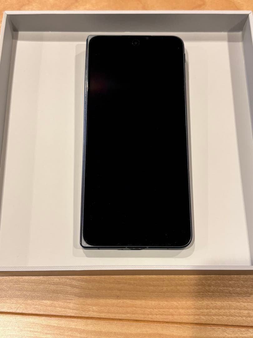 【極美品】OPPO Find N5 16GB+512GB ブラック