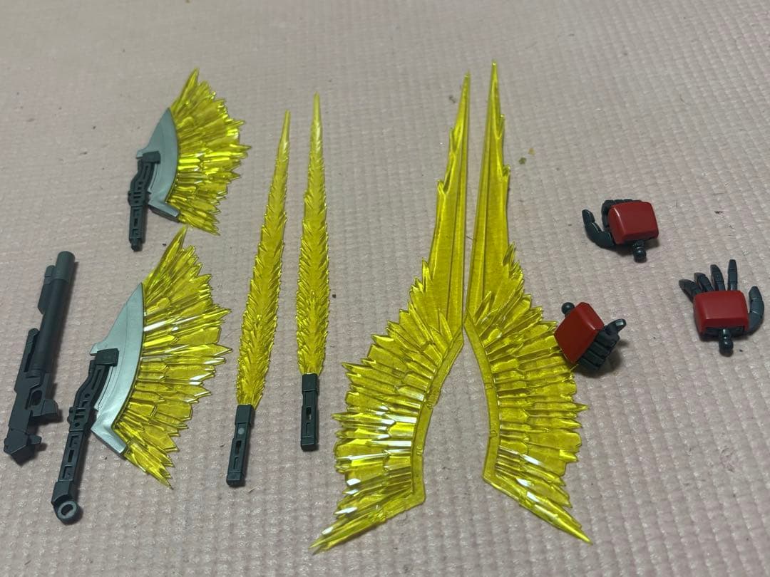 S*i様 海外製プラモデル　真紅の三倍速 MGシナンジュ似