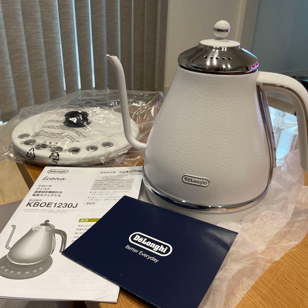 DeLonghi 電気ケトル KBOE1230J-W ポット　ホワイト　未使用品