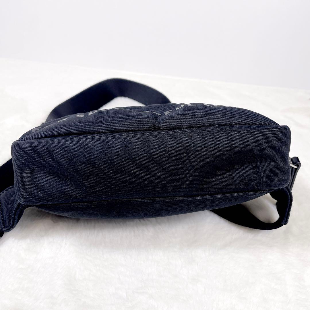 DIESEL ディーゼル ウエストバッグ ボディバッグ 黒 ブラック デカロゴ