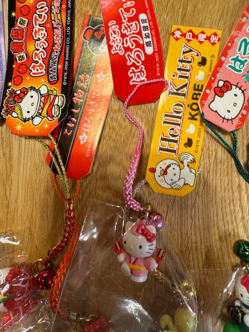 T*a様 ハローキティ 根付セット ３８＋1 ご当地限定品多数　おまけ付き