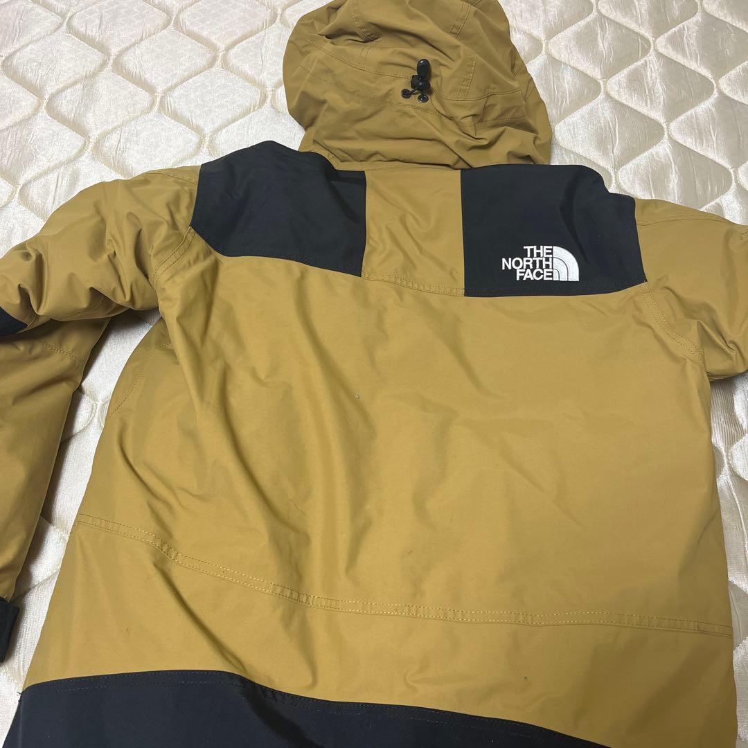 ノースフェイス　マウンテンダウンジャケット