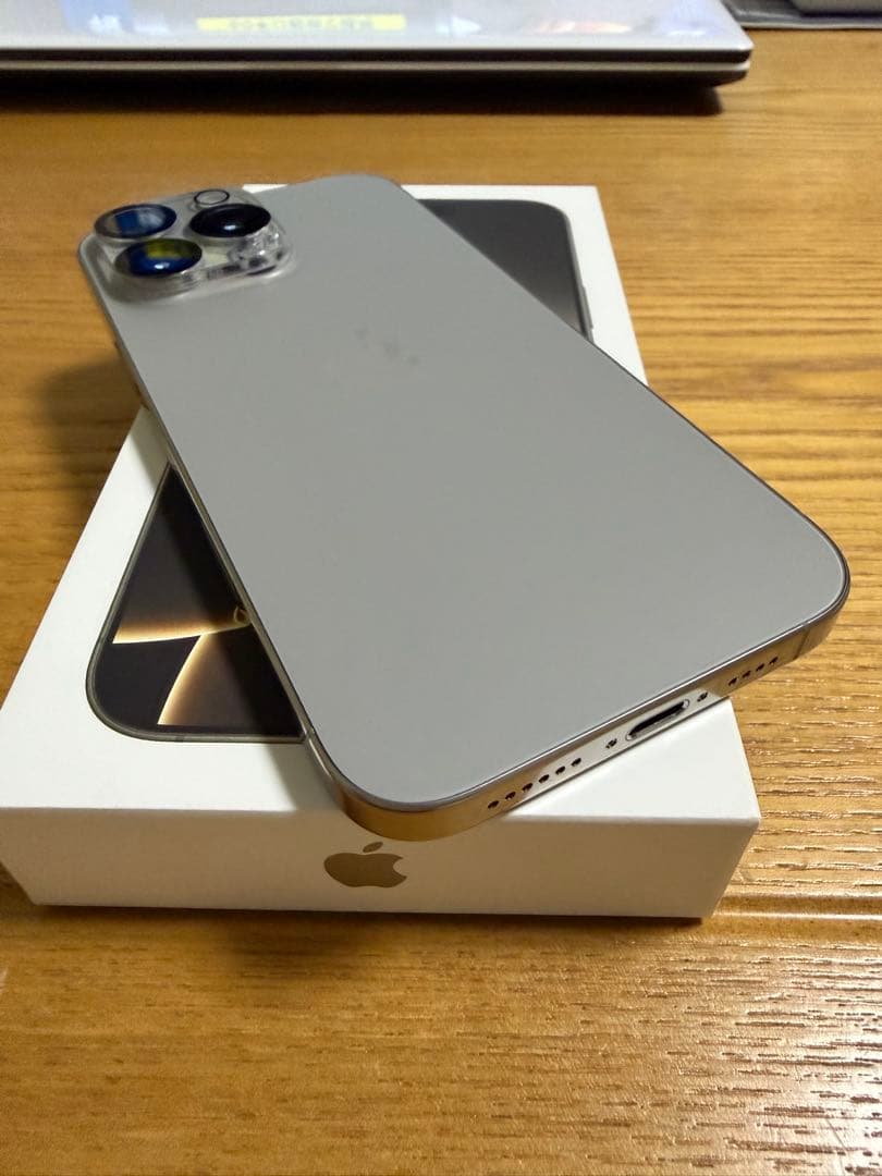【新品同様】★iPhone 16promax ナチュラルチタニウム 256GB